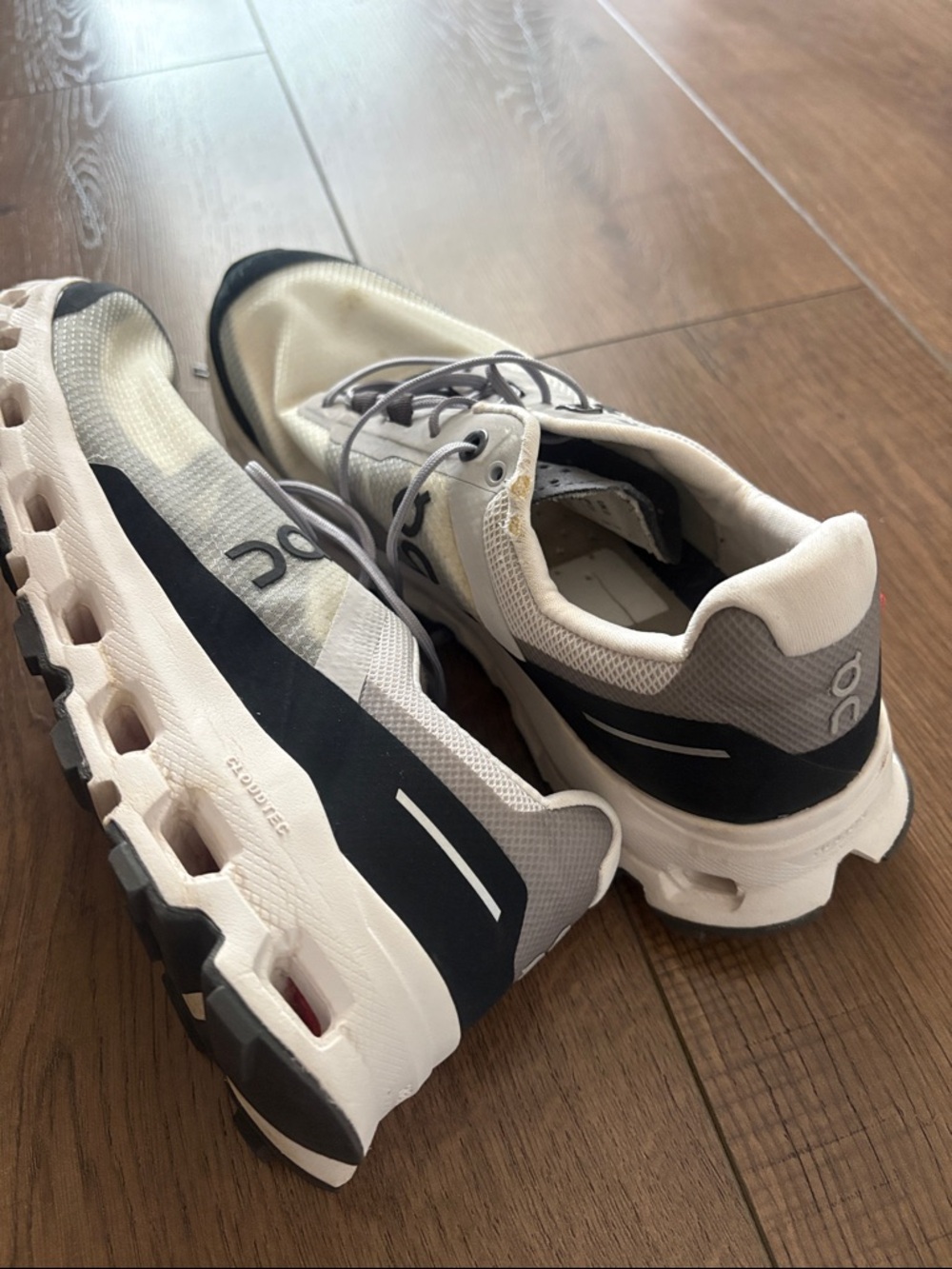 On Running Clousvista White and Grey Trail Sneakers - Picture 5 of 7